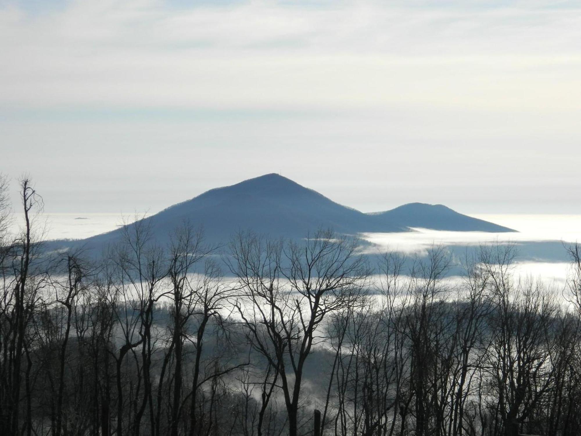 Bent Mountain Lodge Roanoke Exterior photo